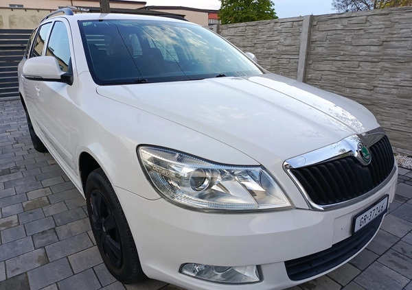 Skoda Octavia cena 23600 przebieg: 260262, rok produkcji 2011 z Żuromin małe 326
